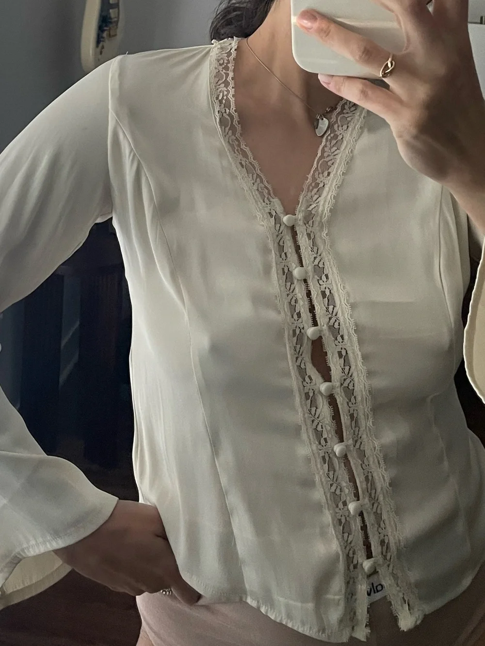 Muse anthropology ivory Victorian blouse - Picture 5 of 5